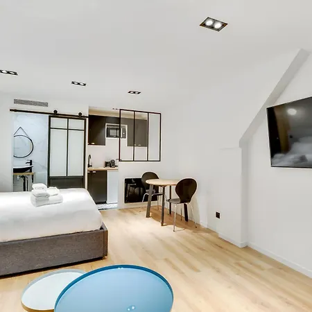 Pick A Flat's In Le Marais - Rue Du Chemin باريس